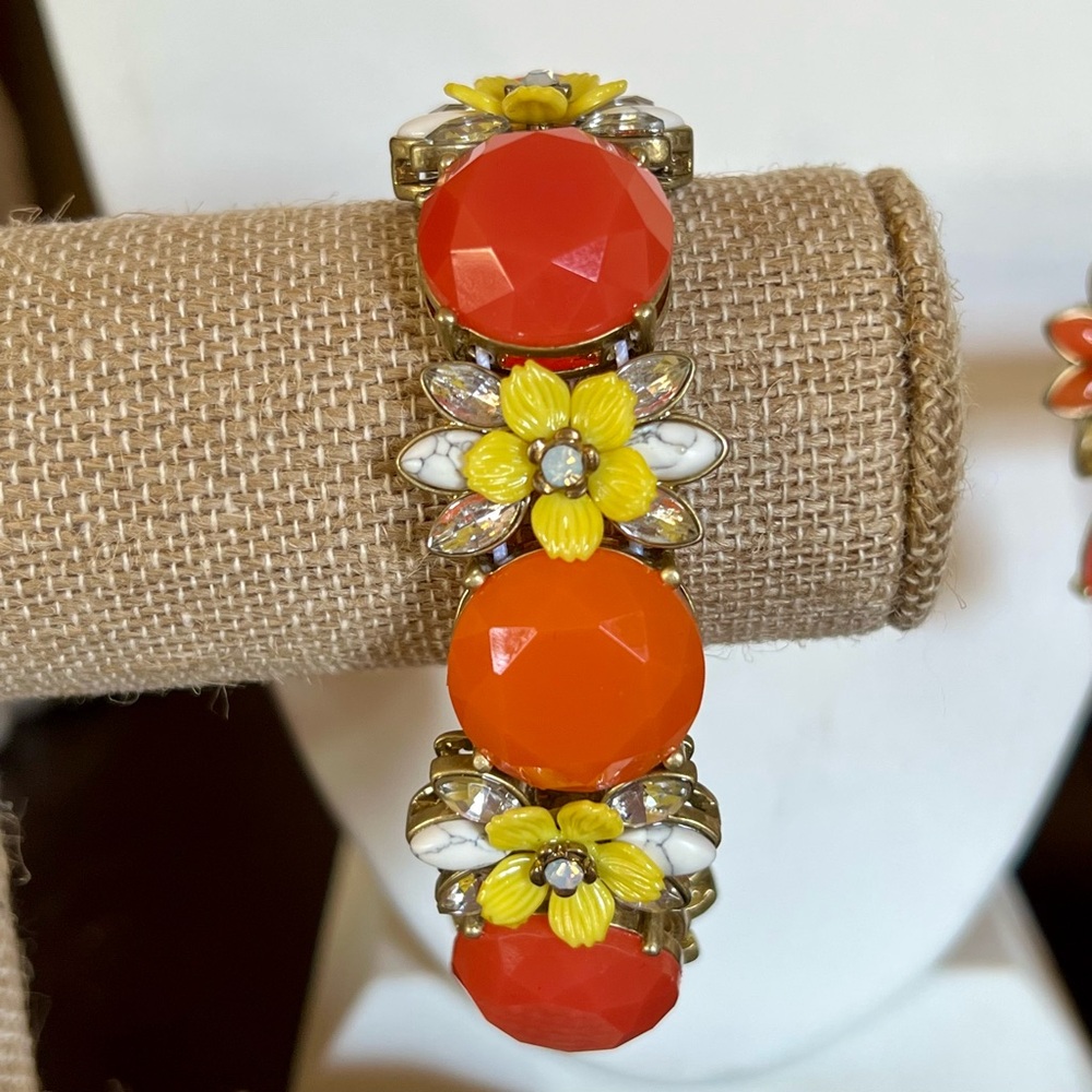 Chloe + Isabel Terrace Blooms Bracelet
